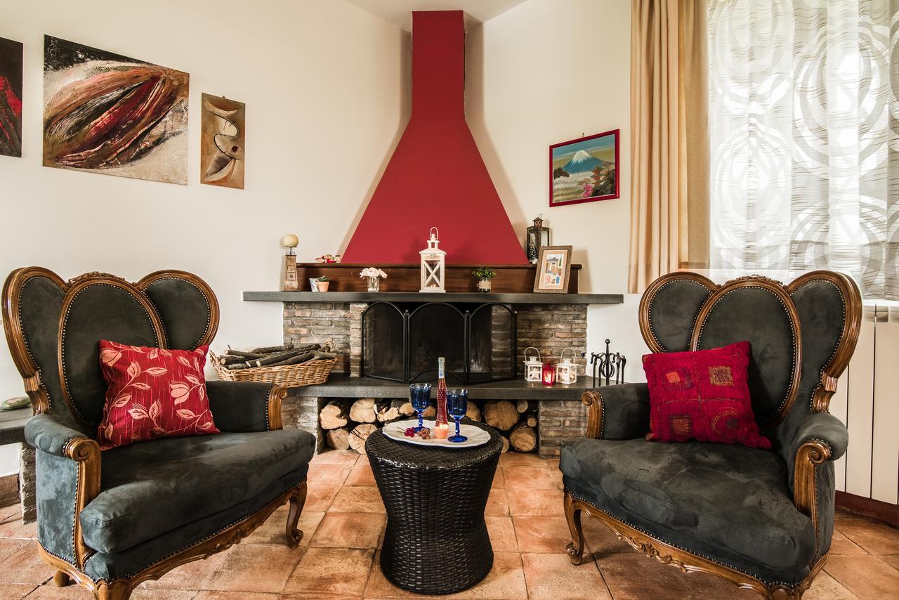 Nake Residenza Artistica Βίλα SantʼAlfio Εξωτερικό φωτογραφία